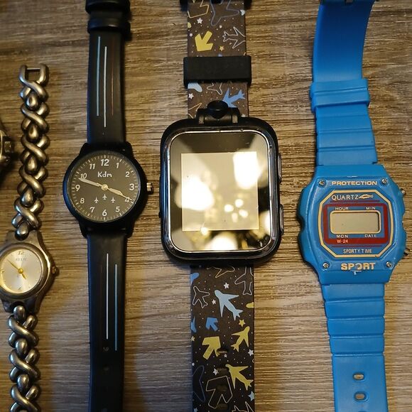 Huge Watch Lot of 25+ Mixed Brands Vintage & Modern Parts/Repair Untested-Box 44 main image 9